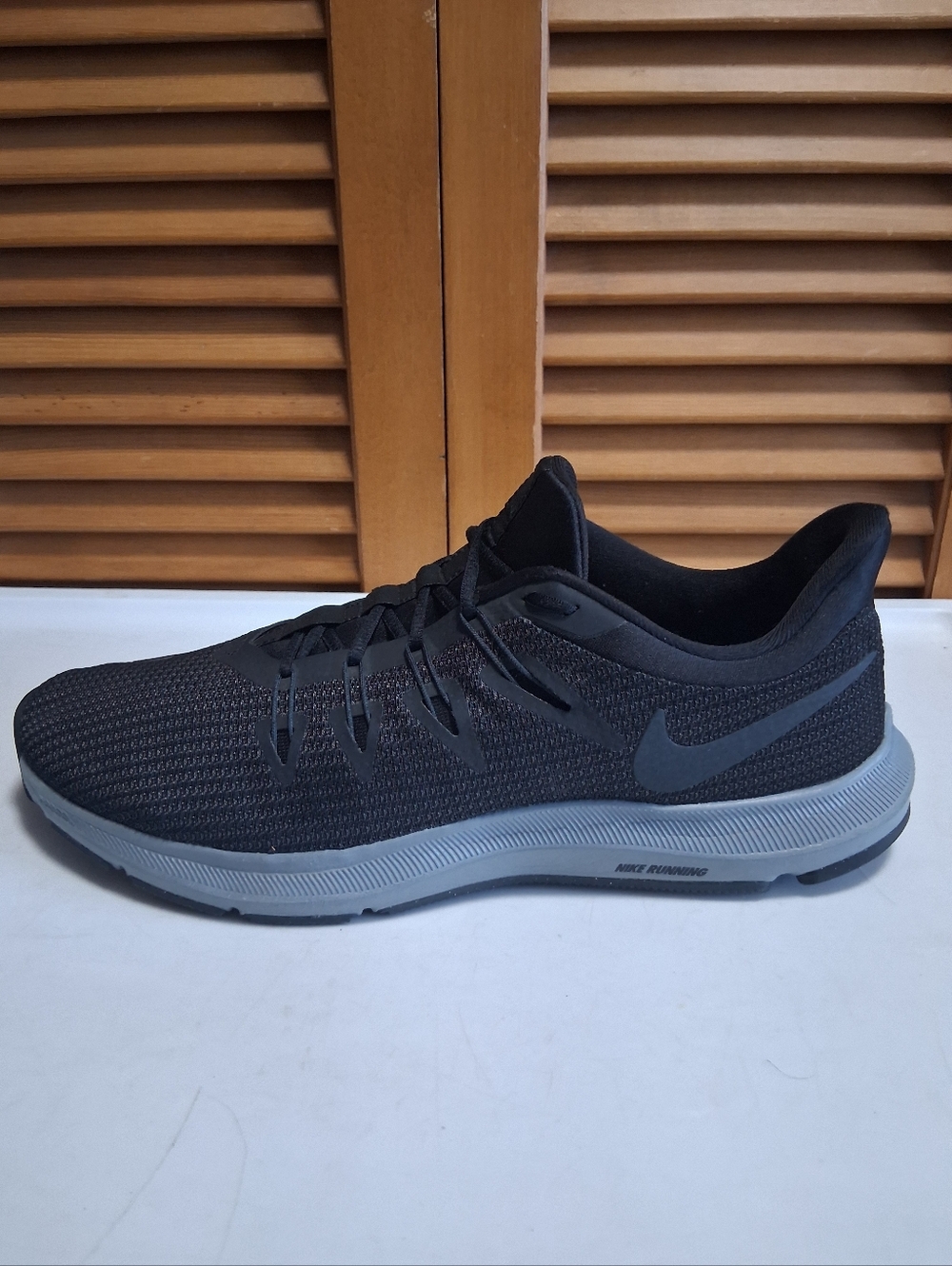 Nike Quest Black / Grey Men's Running Shoe * Size: 10